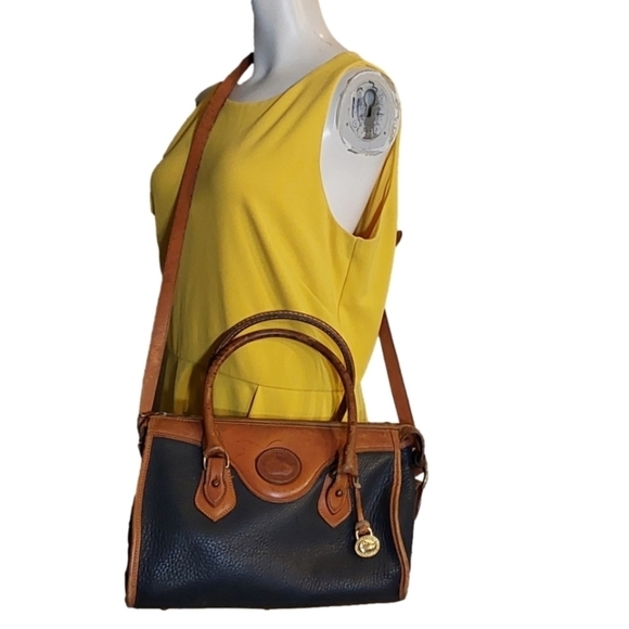 Dooney & Bourke Handbags - DOONEY &BOURKE  VINTAGE SATCHEL TOP HANDLE CROSSBODY BAG